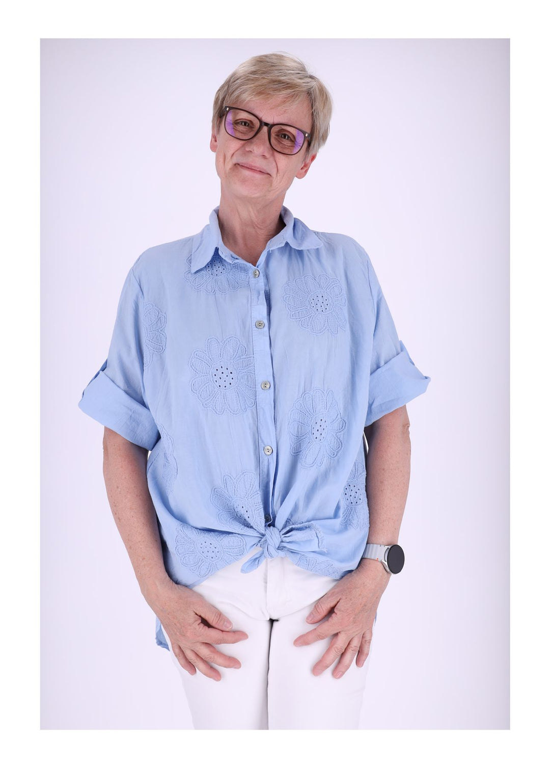 Splash of Color Bluse Kurzarm Stickerei