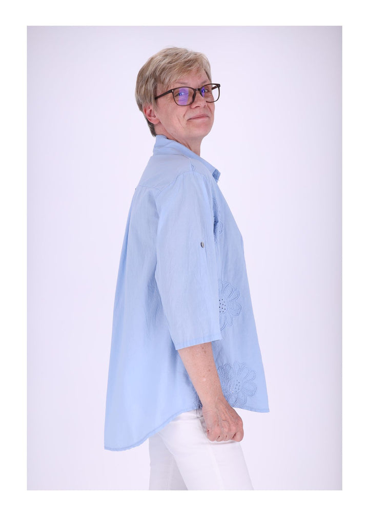 Splash of Color Bluse Kurzarm Stickerei